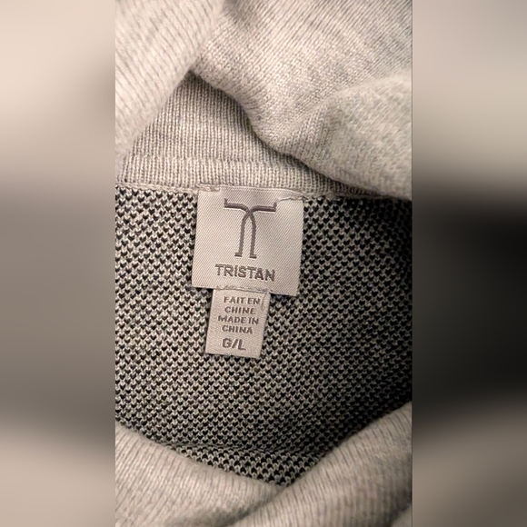 Tristan Black and Gray Turtleneck Sweater - Picture 4 of 6